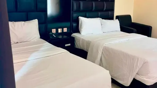 Twin Deluxe